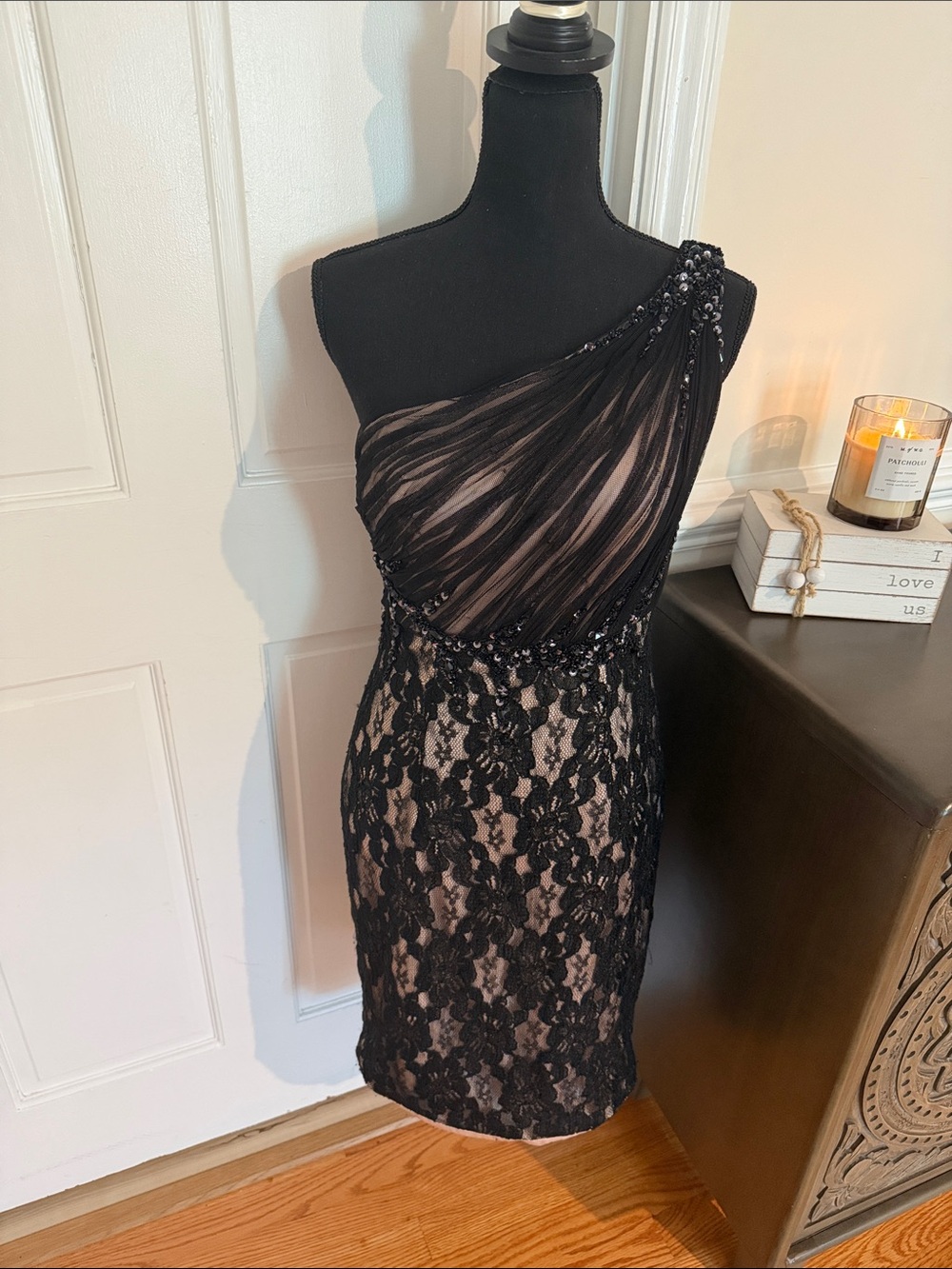 Be by Jay Reynolds Black One-Shoulder Lace Cocktail Dress